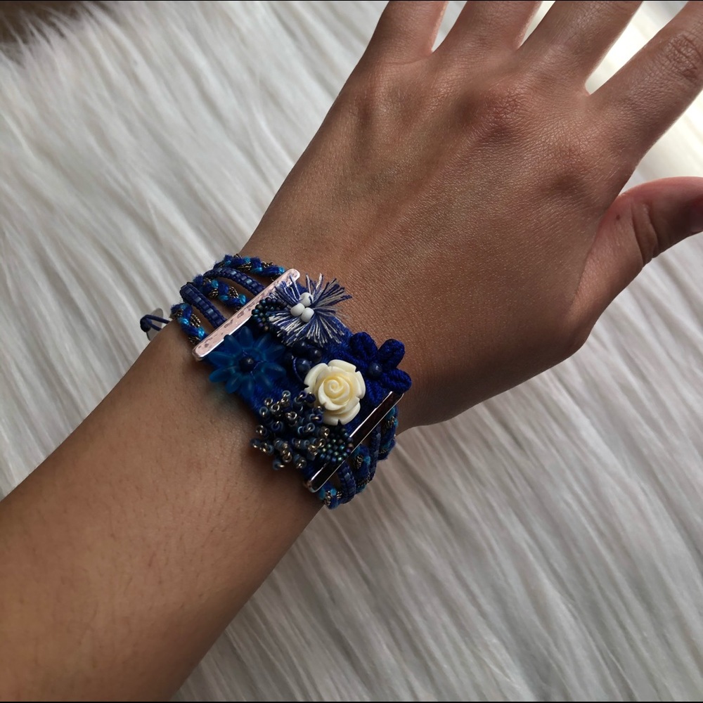 NWOT RARE MISHKY FLOWER BRACELET